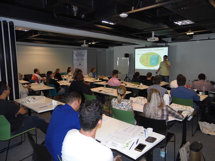 Capacitação qualifica indústrias de Reciclagem Animal