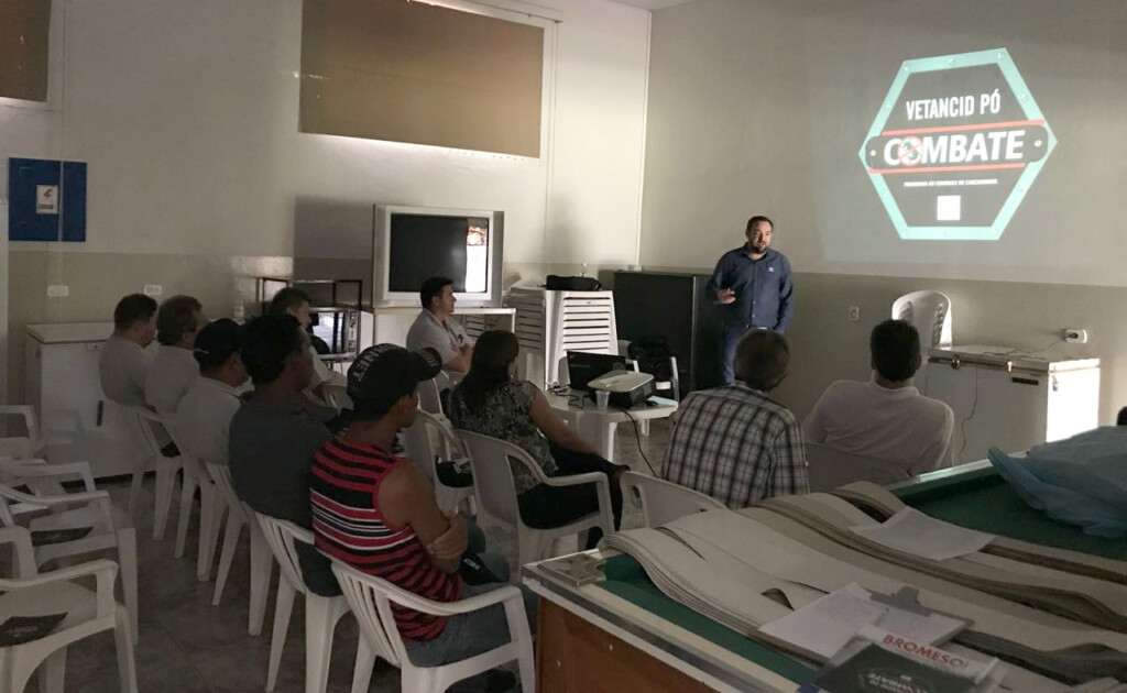 Produtores de Mococa SP recebem Oficinas Vetanco