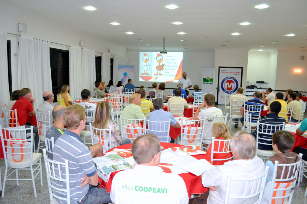 Qualificaves Postura Comercial discute estratégias para agregar valor ao ovo