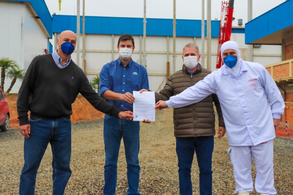 Com apoio do Governo do Estado, grupo JBS investirá R$ 442 milhões no Planalto Norte