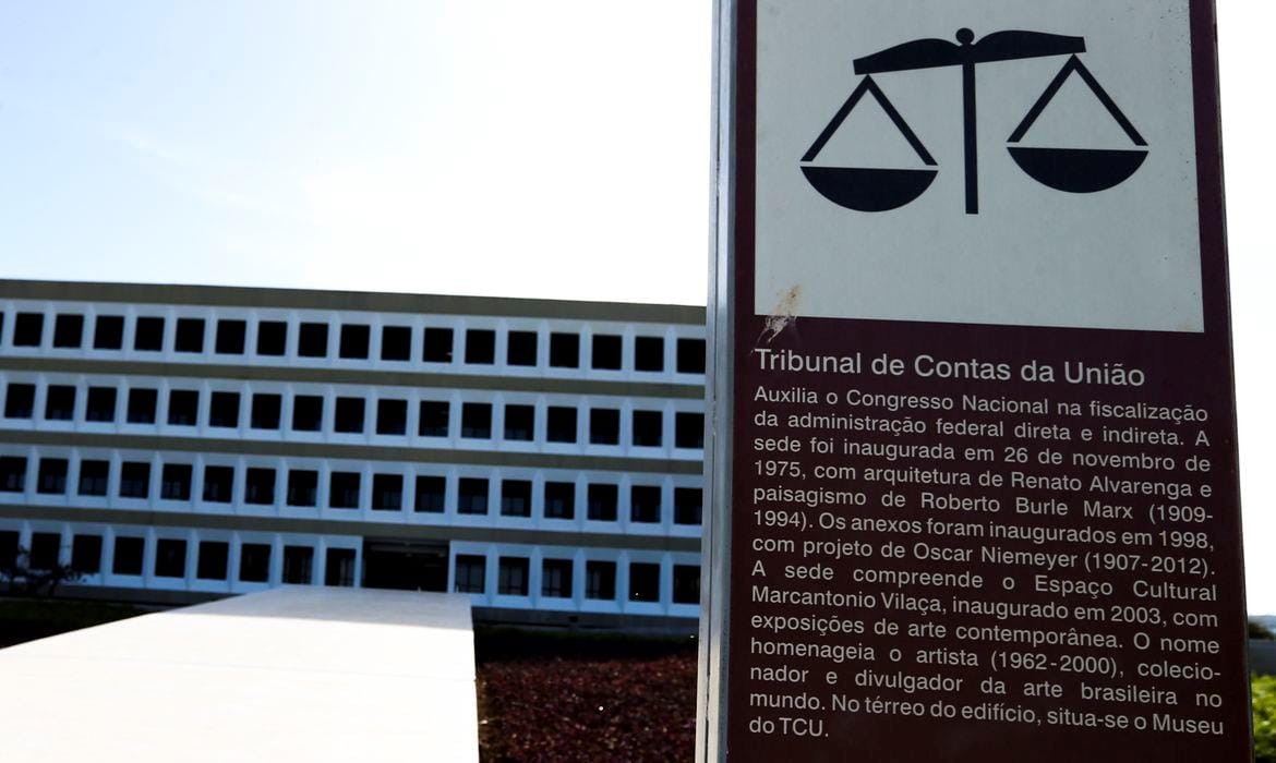 Tribunal de Contas da União autoriza privatização de dois portos e de hidrelétrica Tribunal de Contas da União autoriza privatização de dois portos e de hidrelétrica