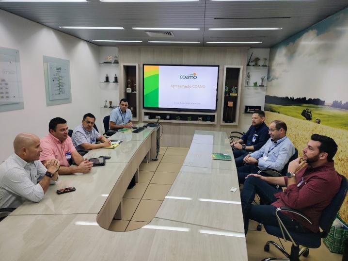 Cooperativistas do Pará e da Costa Rica conhecem estrutura e serviços da cooperativa