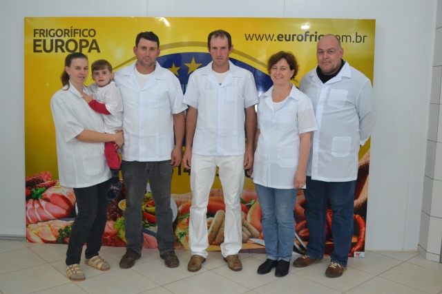 Brasileiros que se conheceram na Europa abrem frigorífico em Iporã do Oeste