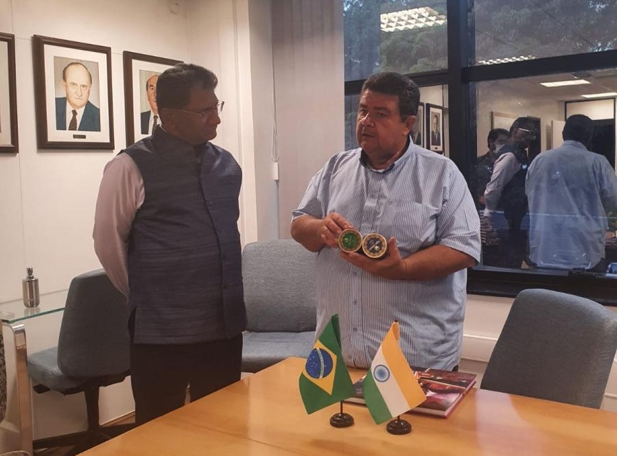 Embaixador da Índia visita sede do Sistema OCB