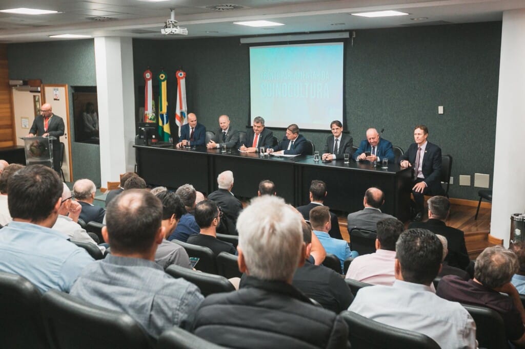 Assembleia Legislativa de Santa Catarina cria frente parlamentar da suinocultura