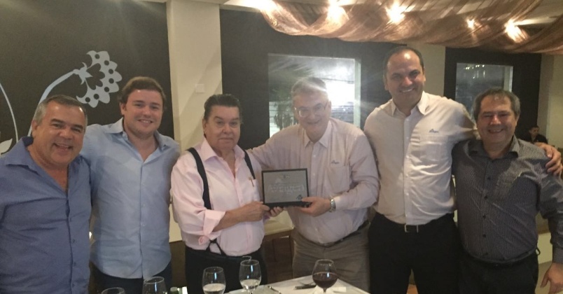 Aviagen e Cialne celebram juntos uma longa história na avicultura brasileira