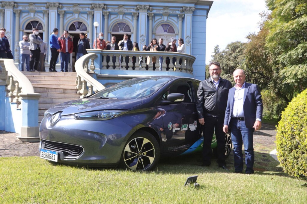 Carro elétrico vai reforçar ações de sustentabilidade do BRDE