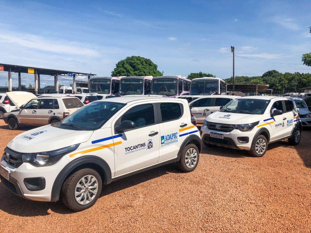 Governo do Tocantins entrega 48 veículos para fortalecer a defesa agropecuária
