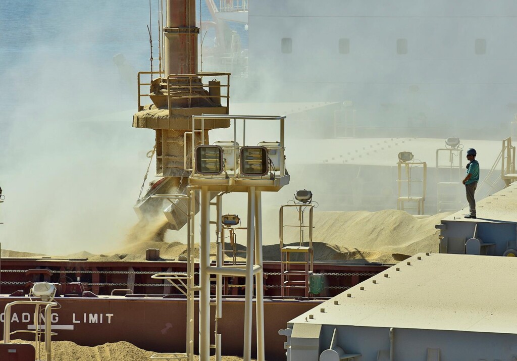 Porto de Paranaguá tem melhor mês de maio da história