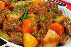 Aproveite essa deliciosa receita para o final de semana: carne suína na panela de pressão