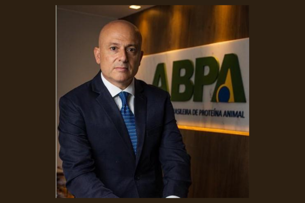 Custos de seguro de frete podem disparar com nova medida, alerta diretor da ABPA