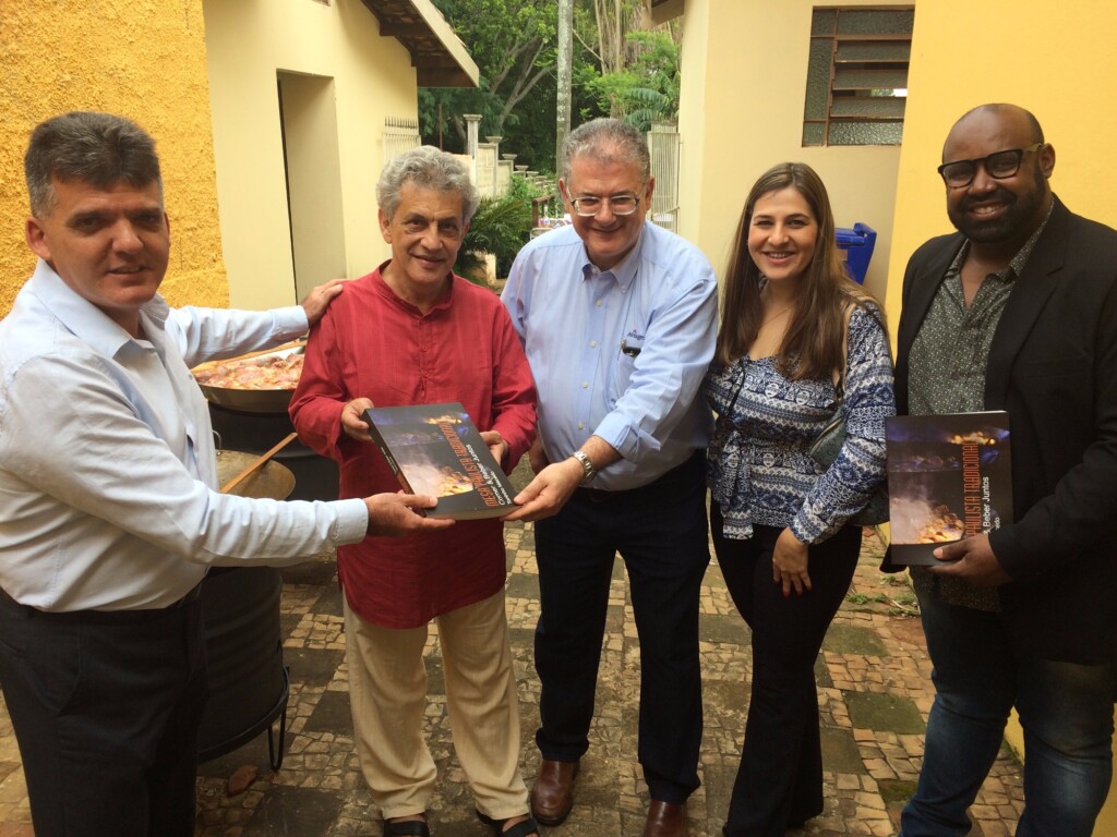 Livro reforça a autêntica da culinária paulista