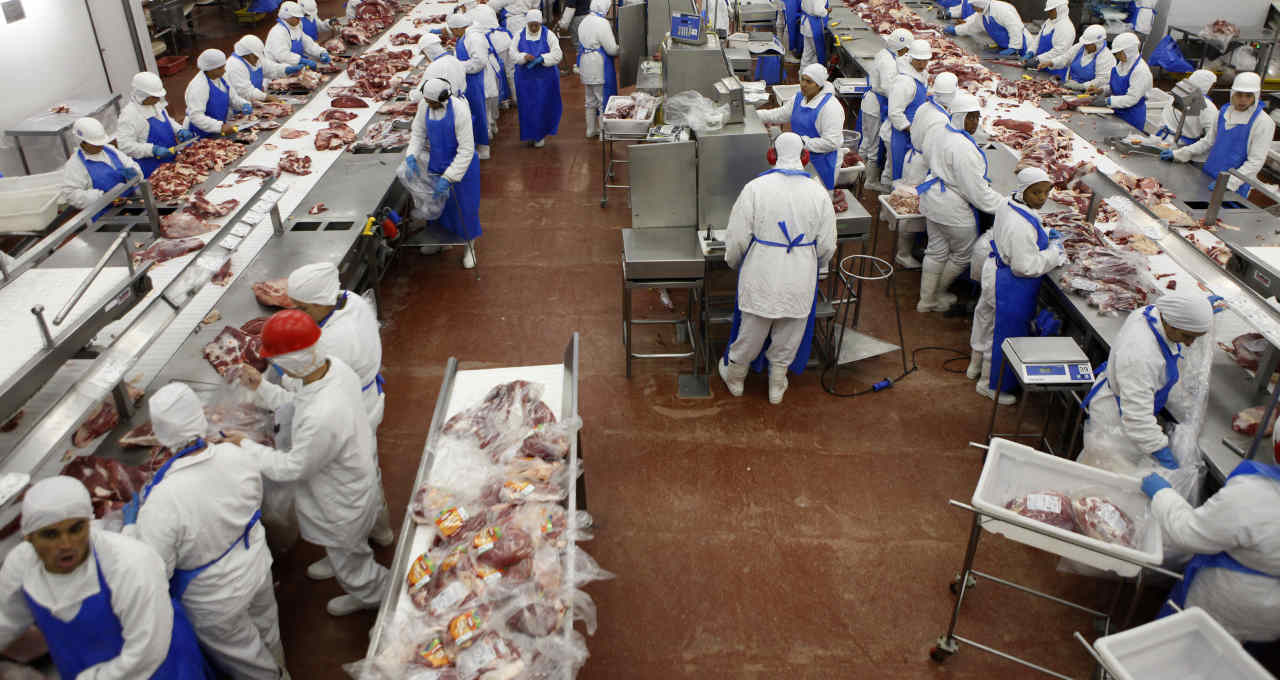 Lucro da Marfrig cai 44,5% no 4º trimestre de 2021; montante atinge R$ 650 milhões