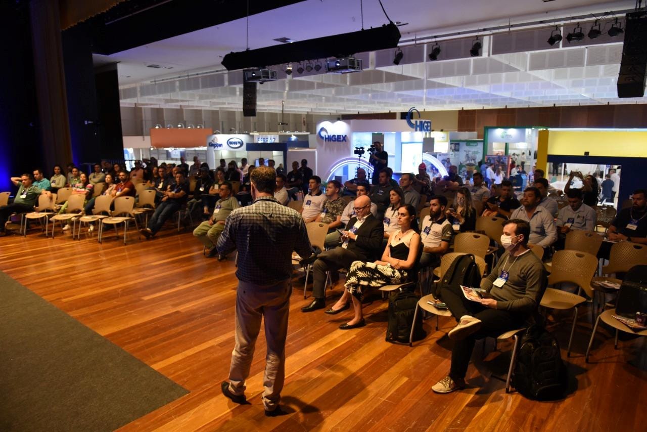 Programação técnica da AveSui reúne mais de 600 participantes em formato hibrido