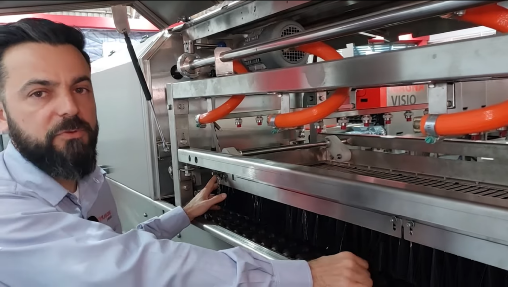 Empresas apresentam soluções inovadoras durante a Festa do Ovo; assista aos vídeos