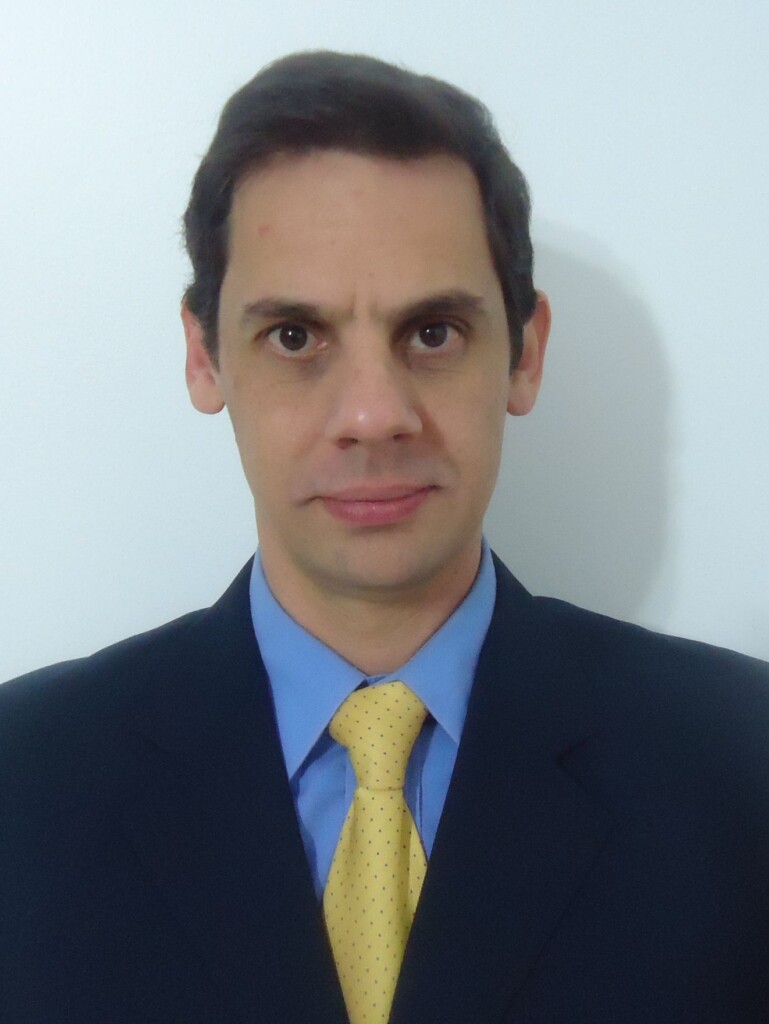 Medicação injetável ou massal é tema de debate durante a Abraves 2017