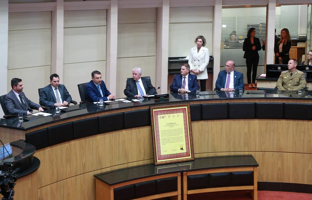 Alesc celebra 15 anos da conquista por SC de zona livre de aftosa sem vacinação