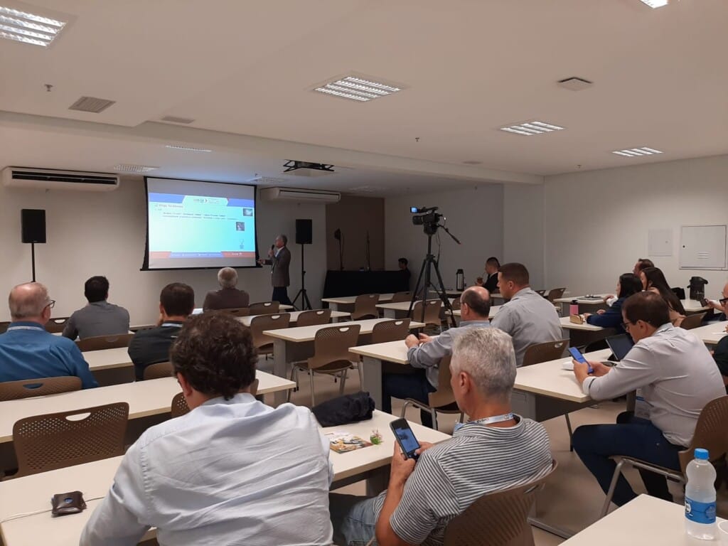 Tendências em processos de Fábrica de Ração, Sanidade e IA são os temas dos painéis da AveSui 2023