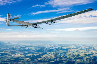 Solar Impulse 2 completa a volta ao mundo e demonstra a eficácia das tecnologias sustentáveis