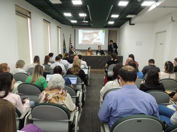 Fabricantes de produtos veterinários esclarecem dúvidas com o Ministério da Agricultura