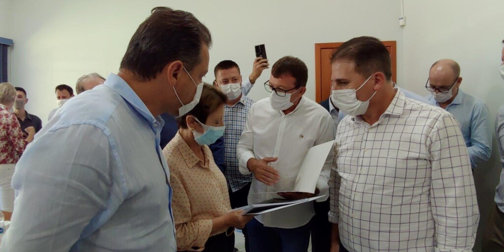 Presidente da ACCS entrega pleitos da suinocultura à ministra