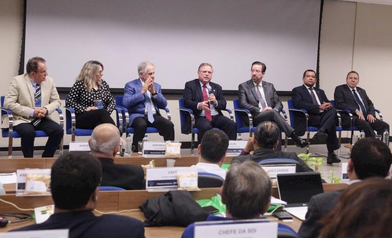 Blairo Maggi defende recursos adicionais ao orçamento da Embrapa