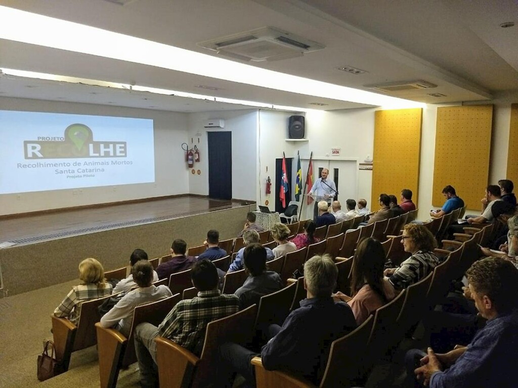 Embrapa realiza reunião técnica sobrer recolhimento de animais mortos