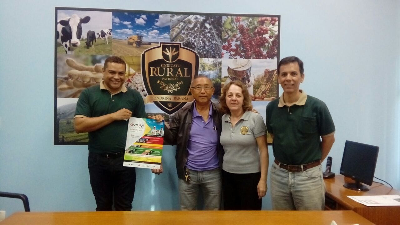 Principais cooperativas, frigoríficos, agroindústrias e associações do PR e SC recebem Caravana AveSui 2017 Principais cooperativas, frigoríficos, agroindústrias e associações do PR e SC recebem Caravana AveSui 2017