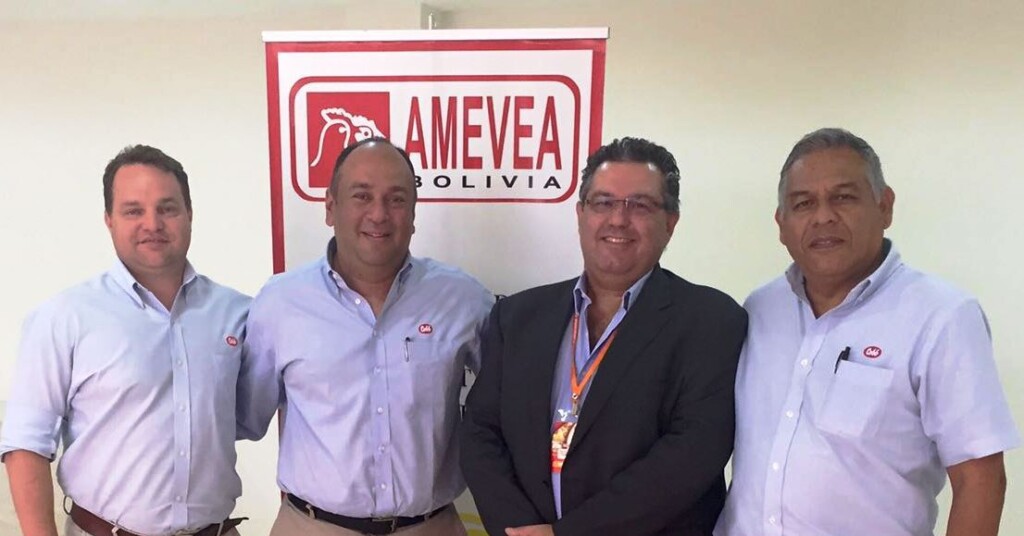 Genética avícola participa de seminário na Bolívia com palestras técnicas
