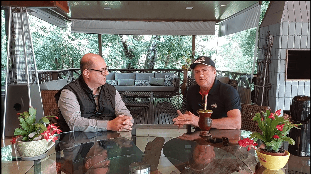 Roberto Kaefer fala sobre a criação da Globoaves e conta histórias de sua vida, ouça e assista Roberto Kaefer fala sobre a criação da Globoaves e conta histórias de sua vida, ouça e assista