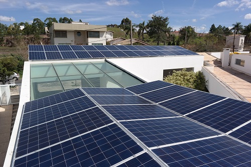 Energia solar fotovoltaica no Brasil cresceu 300% em 2016