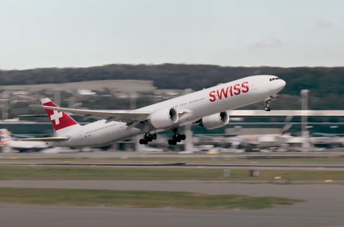 Swiss será a 1ª empresa aérea no mundo a voar com combustível feito com energia solar Swiss será a 1ª empresa aérea no mundo a voar com combustível feito com energia solar
