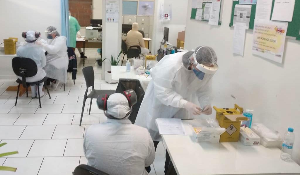 Languiru testa 100% dos funcionários ativos nos frigoríficos de aves e de suínos