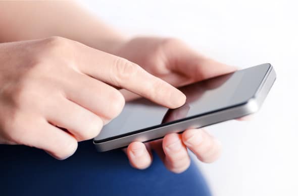 Novo aplicativo usa energia renovável para carregar celular