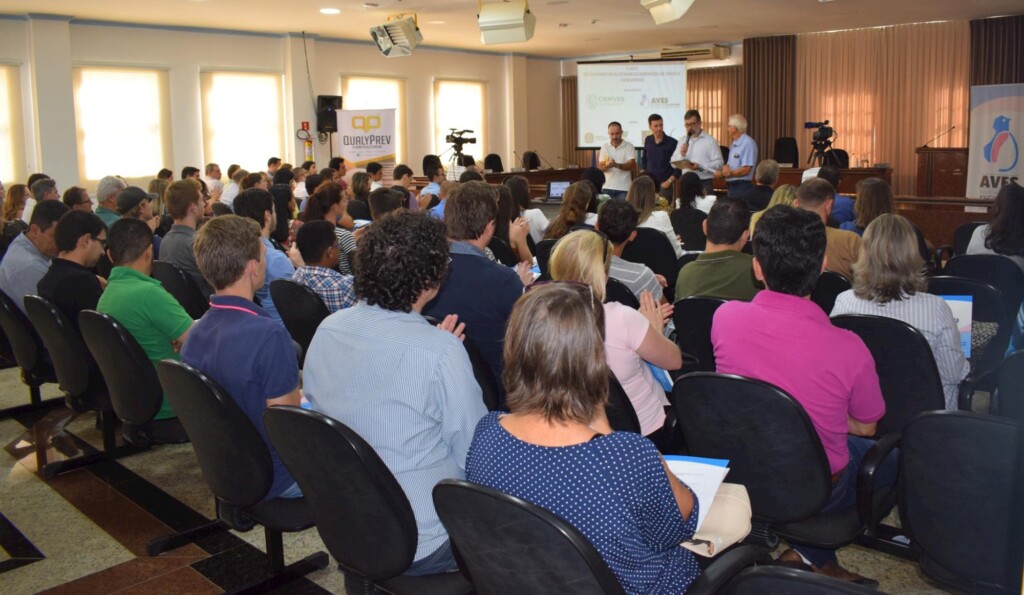 AVES e CRMV-ES realizam curso para o setor de ovos do ES
