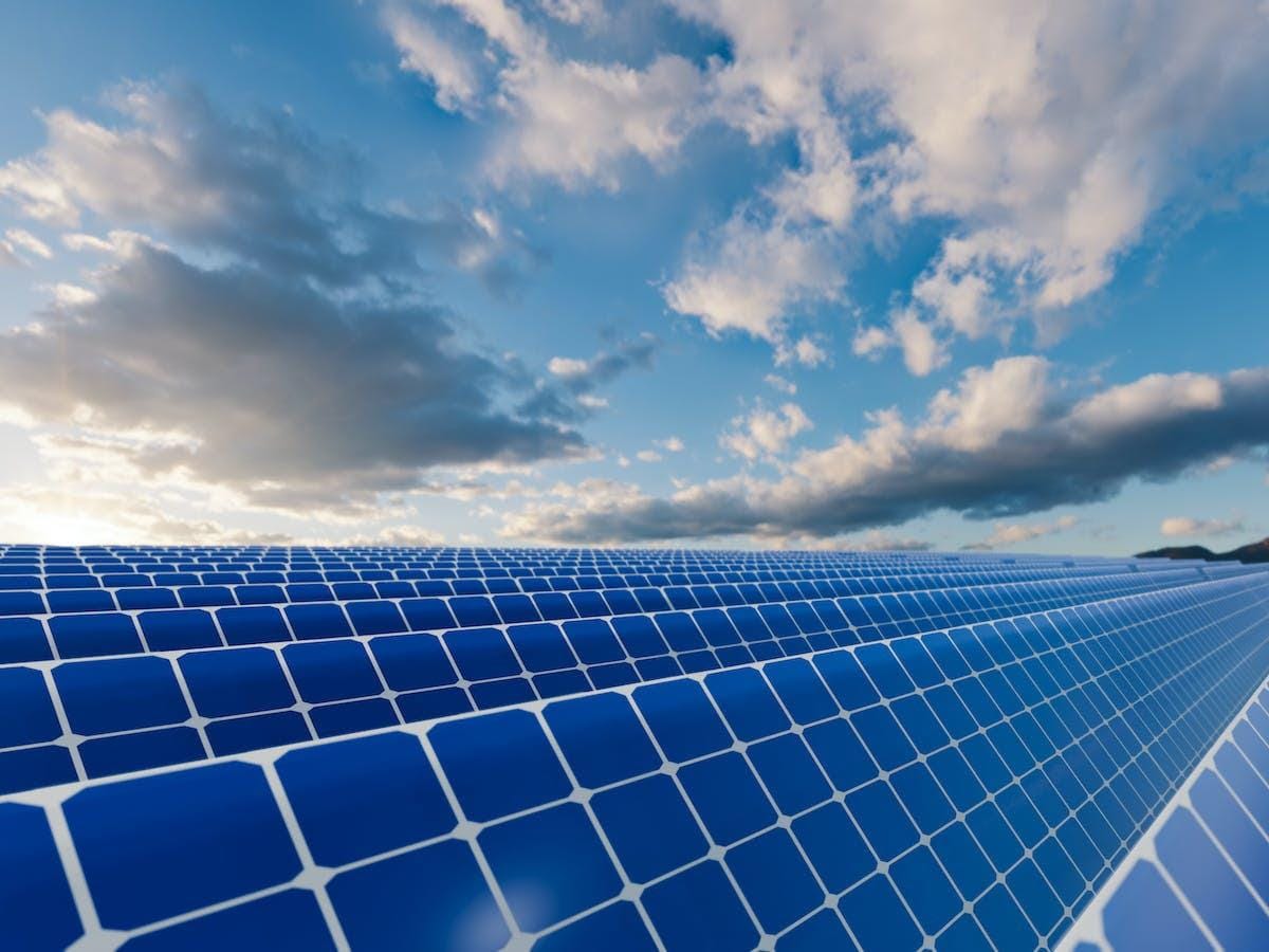 ABSOLAR debate expansão do mercado livre e oportunidades com a fonte solar