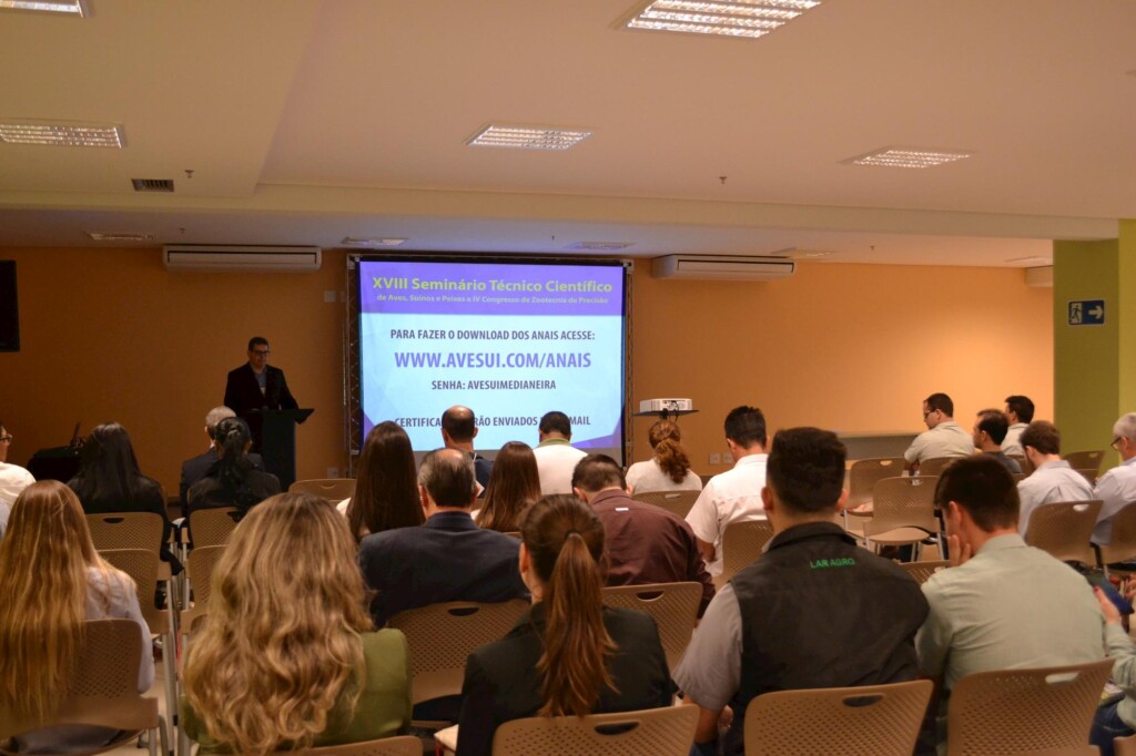 Luizinho Caron, da Embrapa, trouxe panorama sobre a PSA no mundo