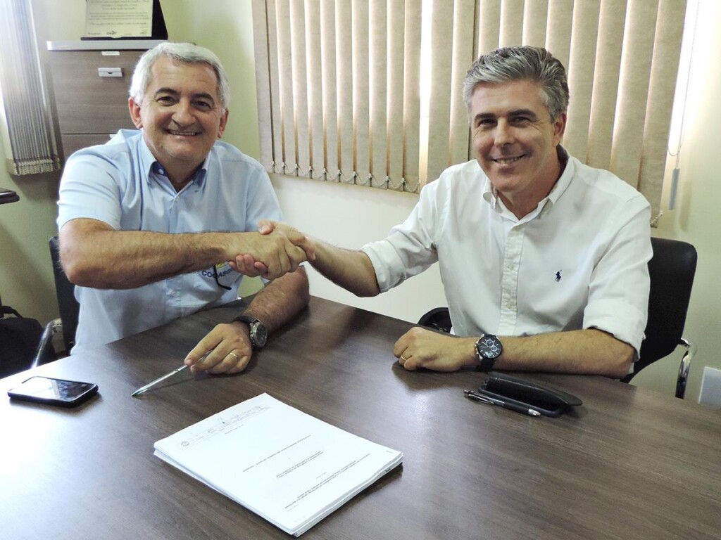 Agroceres PIC e Cooasgo selam parceria para multiplicação de material genético