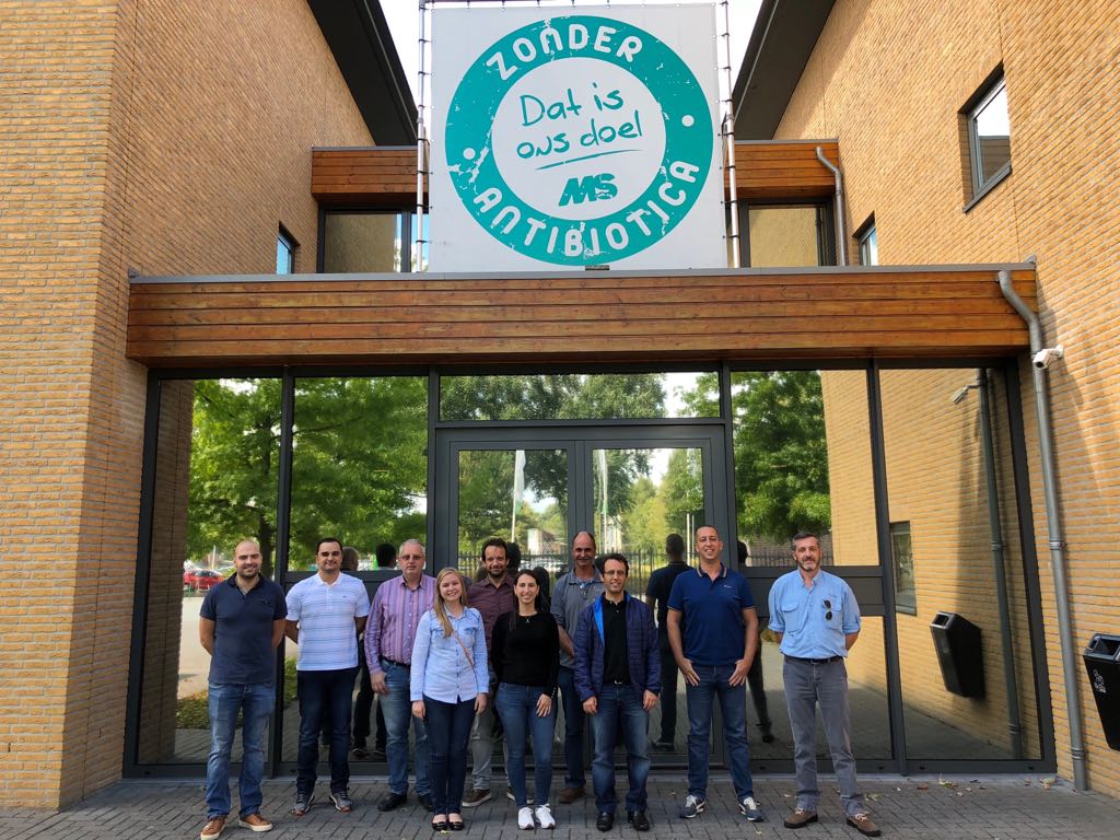 Equipes da Capal, Castrolanda e Frísia visitam sede da MS Schippers na Holanda