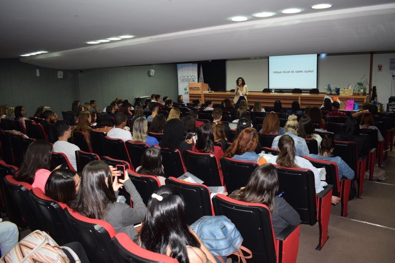 Carne suína é tema de mesa redonda em Vitória Carne suína é tema de mesa redonda em Vitória