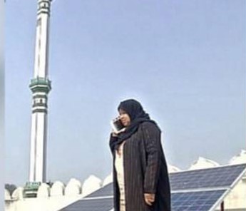Primeira mesquita feminina da Índia adota energia solar