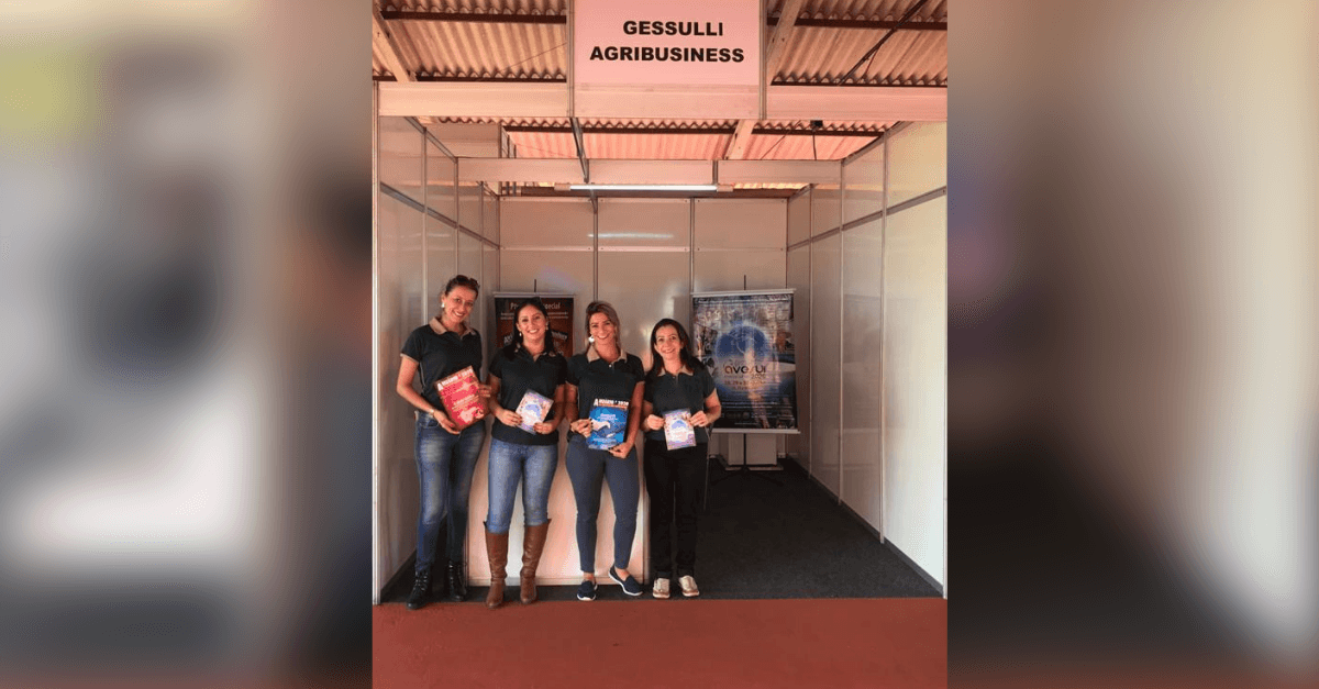 Gessulli apresenta novidades sobre a AveSui no Show Rural Coopavel Gessulli apresenta novidades sobre a AveSui no Show Rural Coopavel