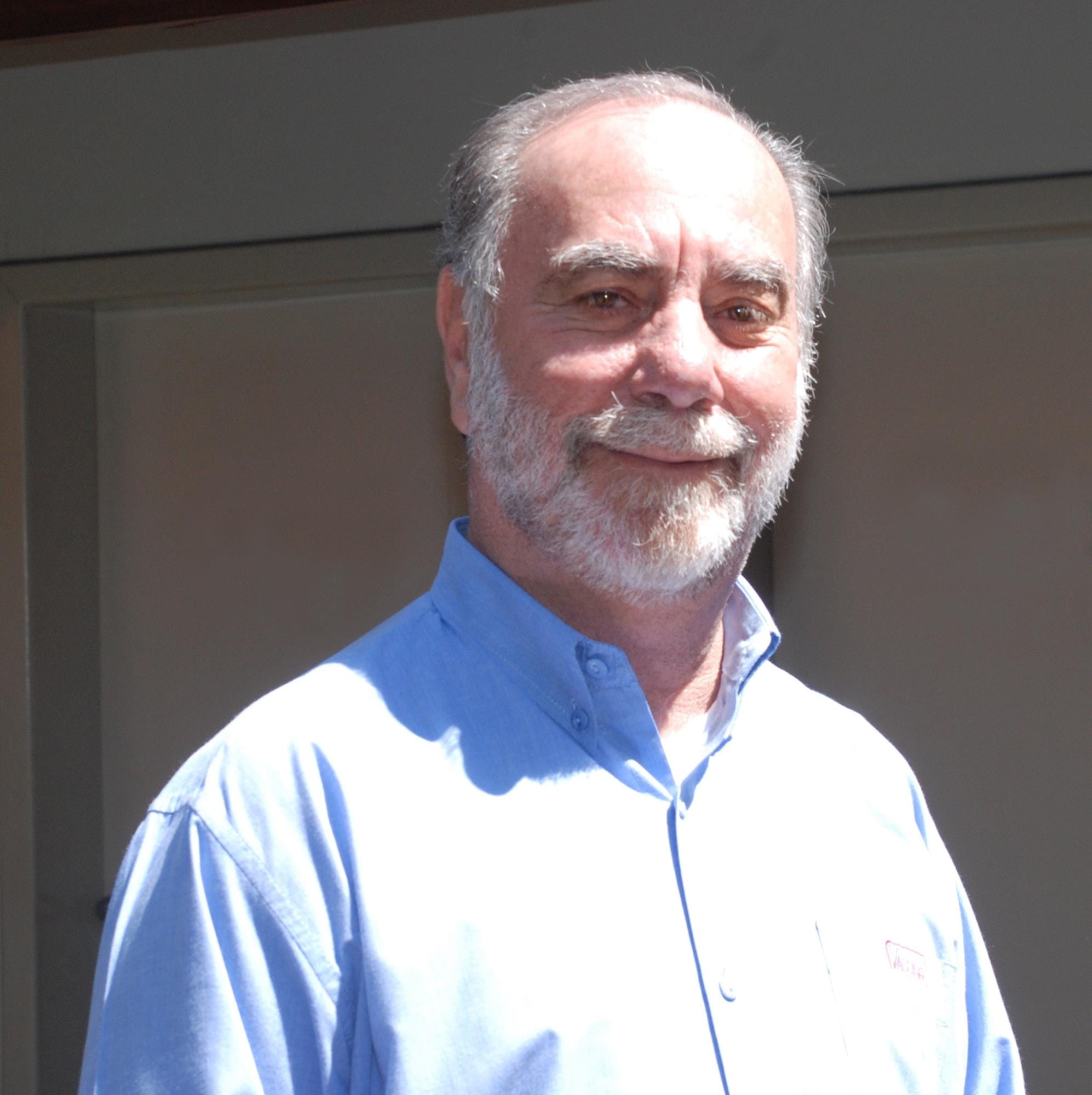 Falece Ronaldo Monteiro, assessor técnico da Vaccinar da linha de Aves Falece Ronaldo Monteiro, assessor técnico da Vaccinar da linha de Aves
