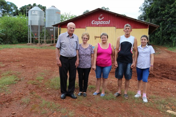 Avicultor de Cafelândia, no Paraná, conquista R$ 1,37 por animal