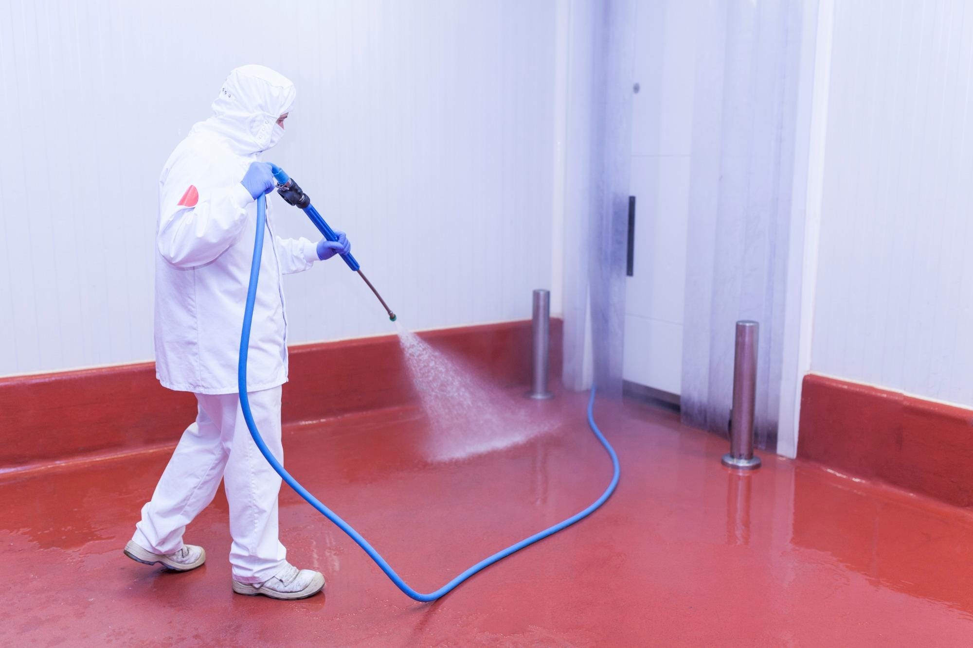 Higienização de frigoríficos é medida crucial para segurança alimentar