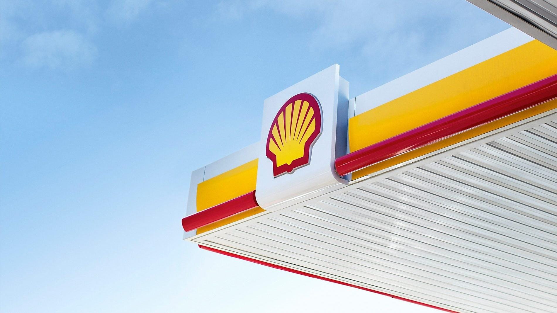 Petroleira Shell projeta mais investimentos em energia renovável para tornar-se neutra nas emissões de carbono