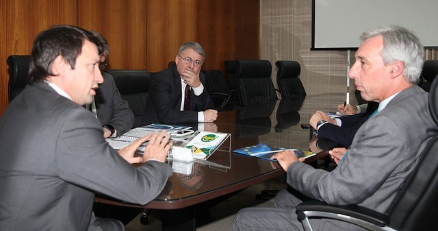 Mapa e embaixador tratam sobre maior aproximação entre Brasil e UE