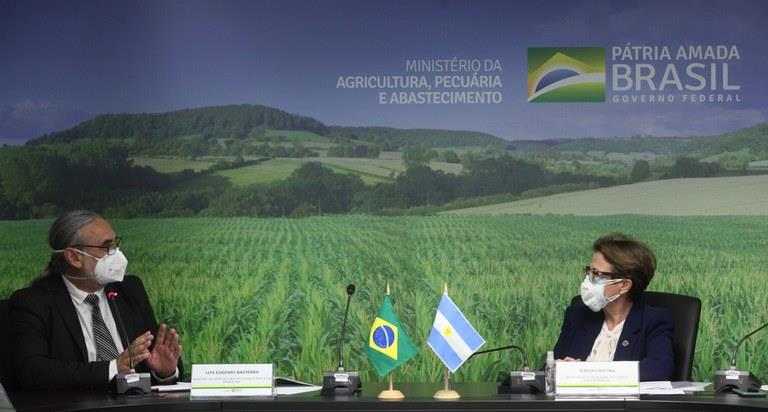 Brasil e Argentina solucionam pendências do comércio de produtos agropecuários