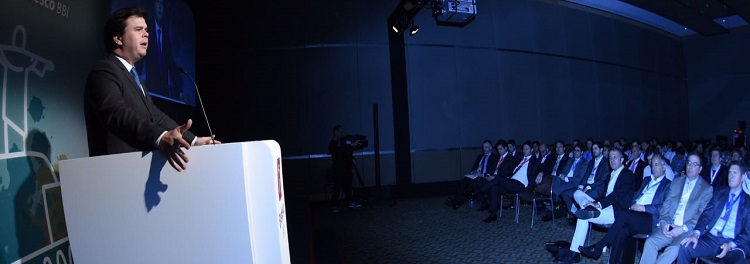 Energia e mineração vão puxar o crescimento econômico, diz ministro