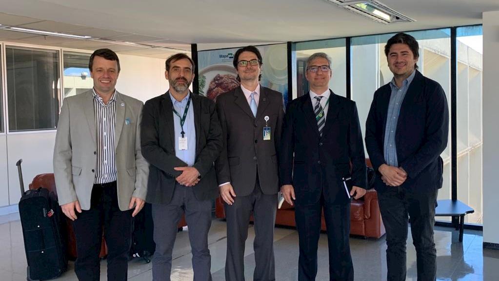 Missão Chilena está no Brasil para habilitar novas plantas da indústria de reciclagem animal